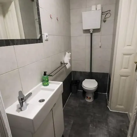 Pest-port Private Room-5 Apartamento *